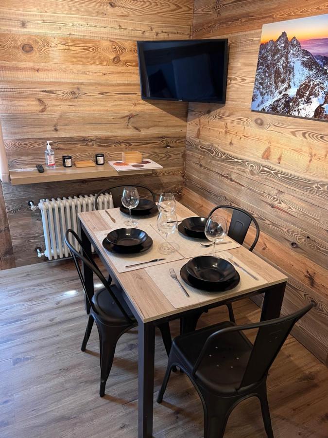 Casa Cervinia Shuss 2 Apartment เบรยล์-แชร์วิเนีย ภายนอก รูปภาพ